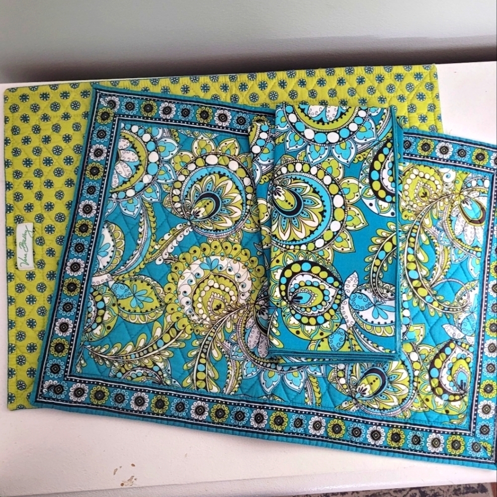 Vera Bradley Set of 2 Peacock Placemats & Napkins
